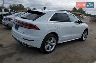 Позашляховик / Кросовер Audi Q8 2023 в 