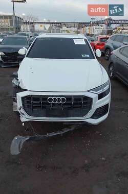 Позашляховик / Кросовер Audi Q8 2019 в 