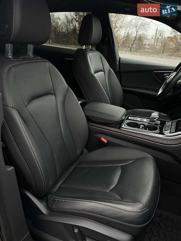 Внедорожник / Кроссовер Audi Q8 2021 в Харькове фото 31 Внедорожник / Кроссовер Audi Q8 2021 в Харькове