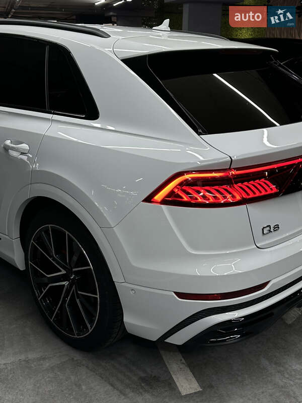 Позашляховик / Кросовер Audi Q8 2018 в Одесі