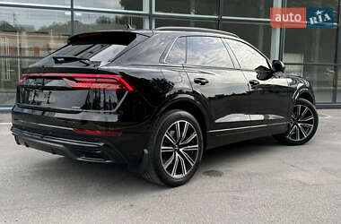 Внедорожник / Кроссовер Audi Q8 2019 в 