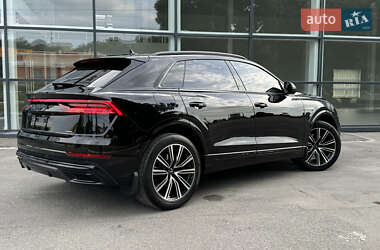 Внедорожник / Кроссовер Audi Q8 2019 в 