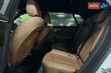 Позашляховик / Кросовер Audi Q8 2019 в 
