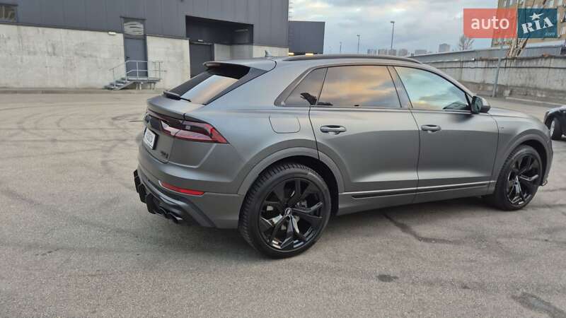 Позашляховик / Кросовер Audi Q8 2018 в Києві