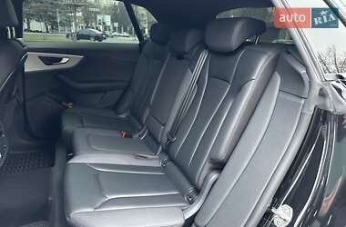 Позашляховик / Кросовер Audi Q8 2022 в Києві