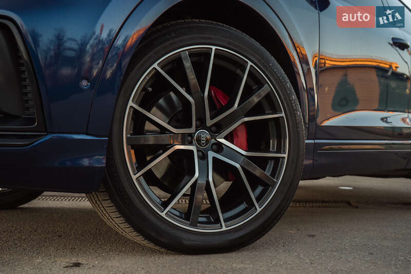Внедорожник / Кроссовер Audi Q8 2019 в Ивано-Франковске
