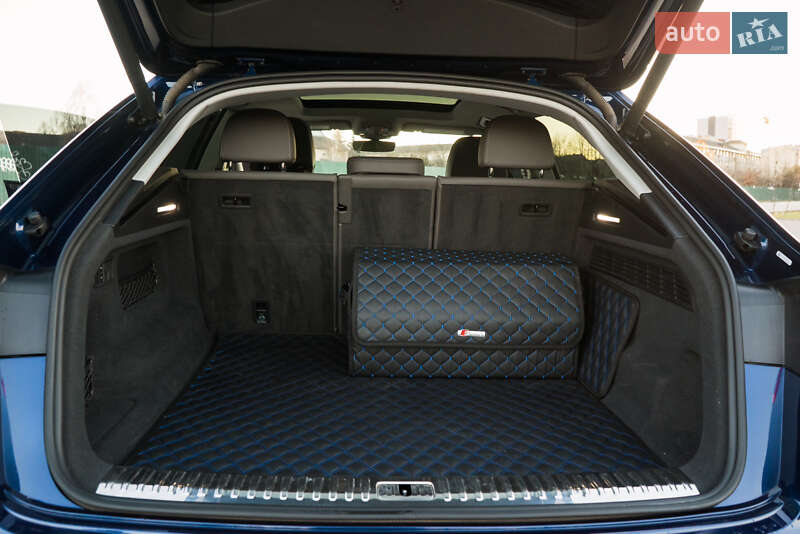 Внедорожник / Кроссовер Audi Q8 2019 в Ивано-Франковске