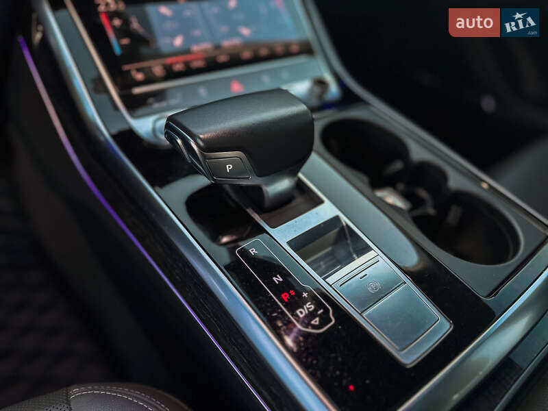 Внедорожник / Кроссовер Audi Q8 2019 в Ивано-Франковске