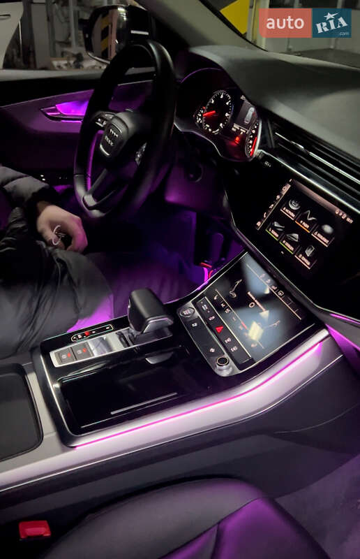 Внедорожник / Кроссовер Audi Q8 2019 в Киеве