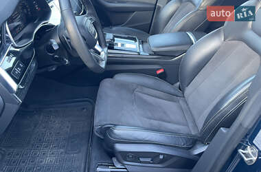 Внедорожник / Кроссовер Audi Q8 2019 в 
