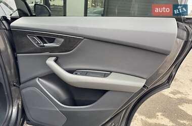 Внедорожник / Кроссовер Audi Q8 2018 в 