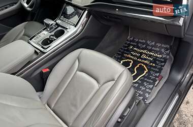 Внедорожник / Кроссовер Audi Q8 2018 в 