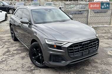 Внедорожник / Кроссовер Audi Q8 2018 в 