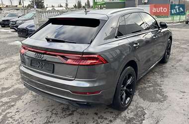 Внедорожник / Кроссовер Audi Q8 2018 в 