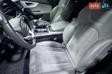 Внедорожник / Кроссовер Audi Q8 2019 в 