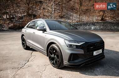 Внедорожник / Кроссовер Audi Q8 2018 в 
