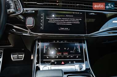 Внедорожник / Кроссовер Audi Q8 2018 в 