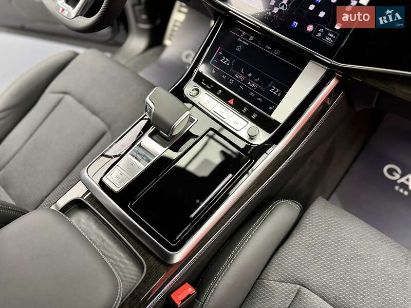 Внедорожник / Кроссовер Audi Q8 2025 в Киеве