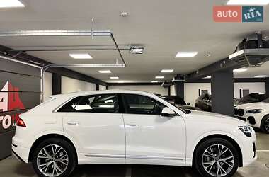 Позашляховик / Кросовер Audi Q8 2025 в Львові