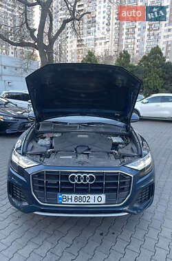 Внедорожник / Кроссовер Audi Q8 2019 в 