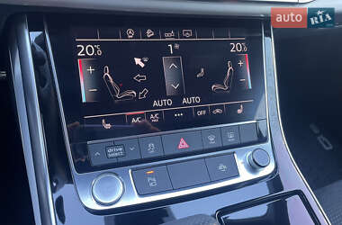 Внедорожник / Кроссовер Audi Q8 2019 в 