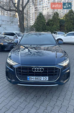 Внедорожник / Кроссовер Audi Q8 2019 в 