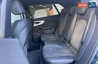 Внедорожник / Кроссовер Audi Q8 2019 в 