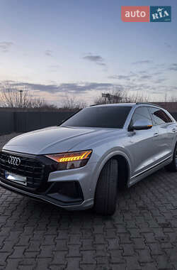 Внедорожник / Кроссовер Audi Q8 2019 в 
