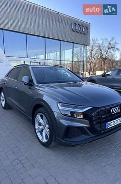 Позашляховик / Кросовер Audi Q8 2018 в Львові