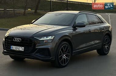 Позашляховик / Кросовер Audi Q8 2019 в 