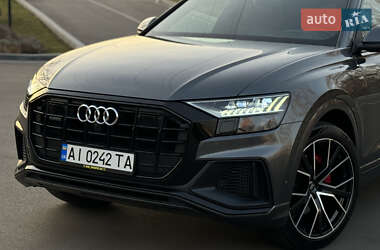 Позашляховик / Кросовер Audi Q8 2019 в 