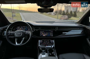 Позашляховик / Кросовер Audi Q8 2019 в 