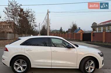 Внедорожник / Кроссовер Audi Q8 2020 в 