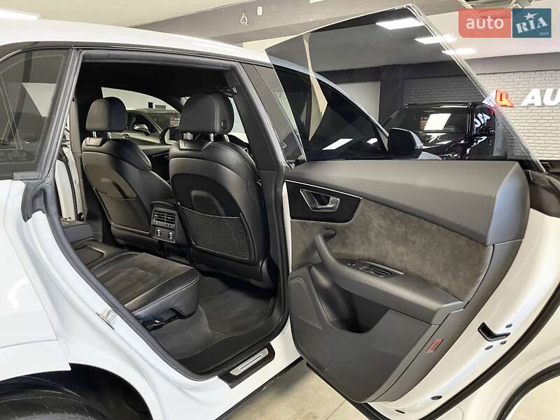 Внедорожник / Кроссовер Audi Q8 2019 в Львове