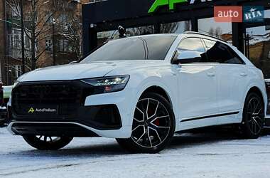Внедорожник / Кроссовер Audi Q8 2023 в 