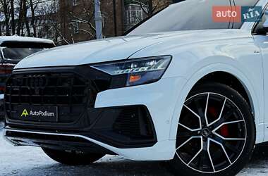 Внедорожник / Кроссовер Audi Q8 2023 в 