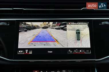 Внедорожник / Кроссовер Audi Q8 2023 в 