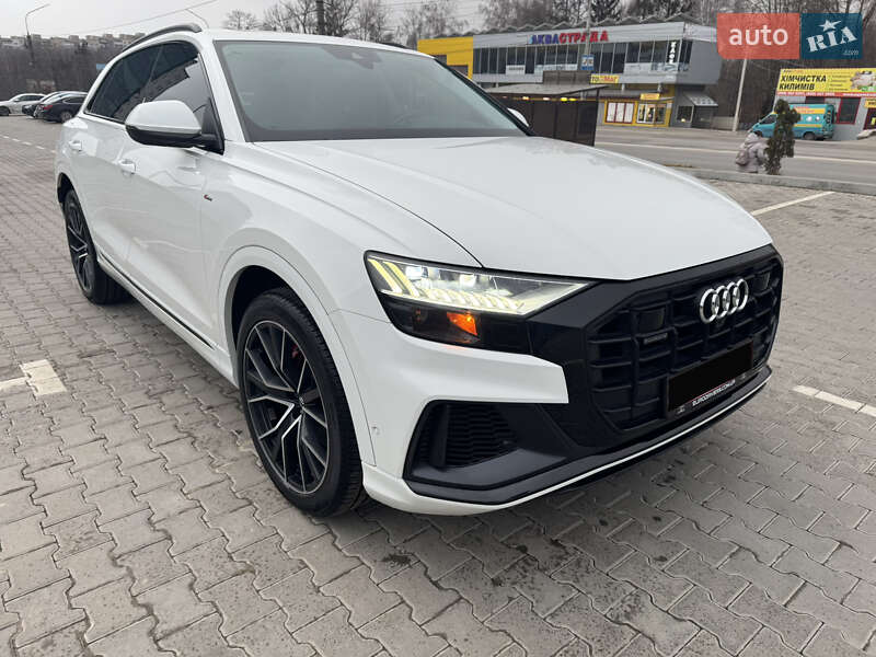 Внедорожник / Кроссовер Audi Q8 2019 в Тернополе