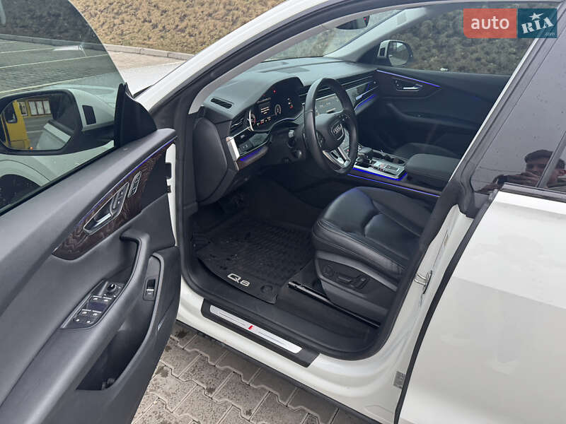 Внедорожник / Кроссовер Audi Q8 2019 в Тернополе