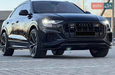 Внедорожник / Кроссовер Audi Q8 2018 в 
