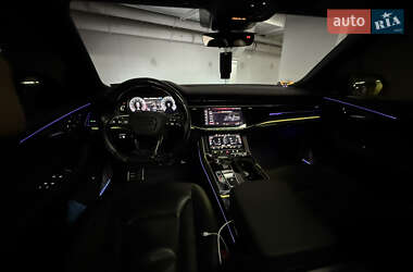 Внедорожник / Кроссовер Audi Q8 2018 в 