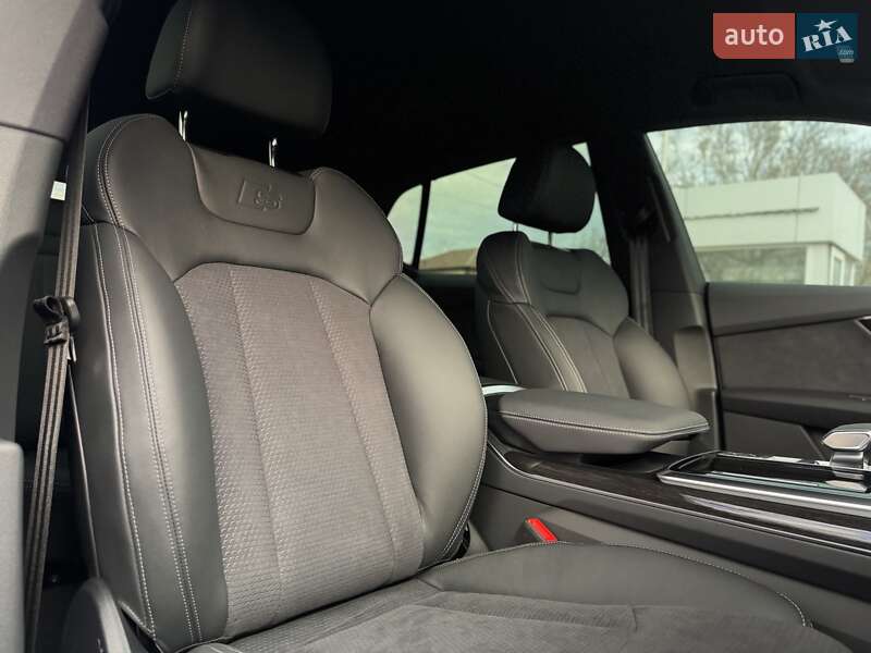 Внедорожник / Кроссовер Audi Q8 2025 в Одессе