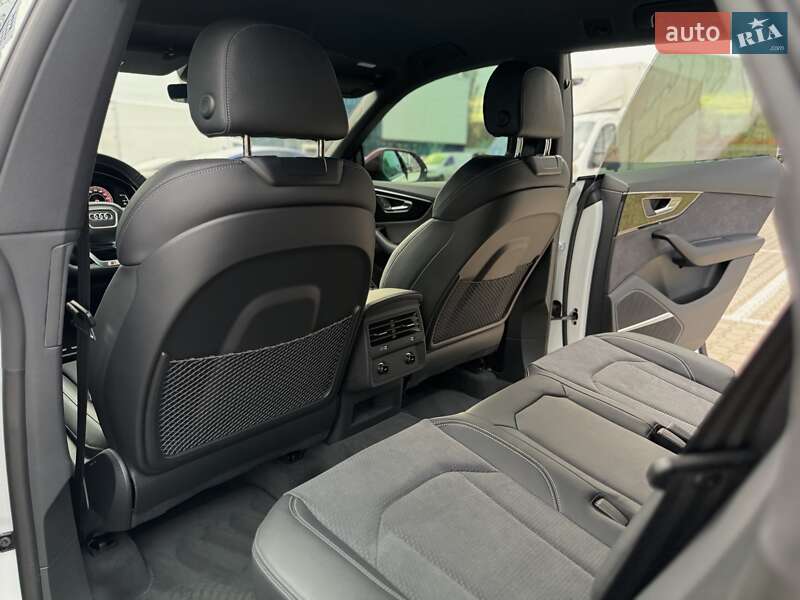 Внедорожник / Кроссовер Audi Q8 2025 в Одессе