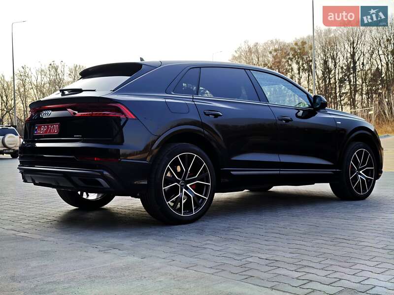 Внедорожник / Кроссовер Audi Q8 2018 в Ровно