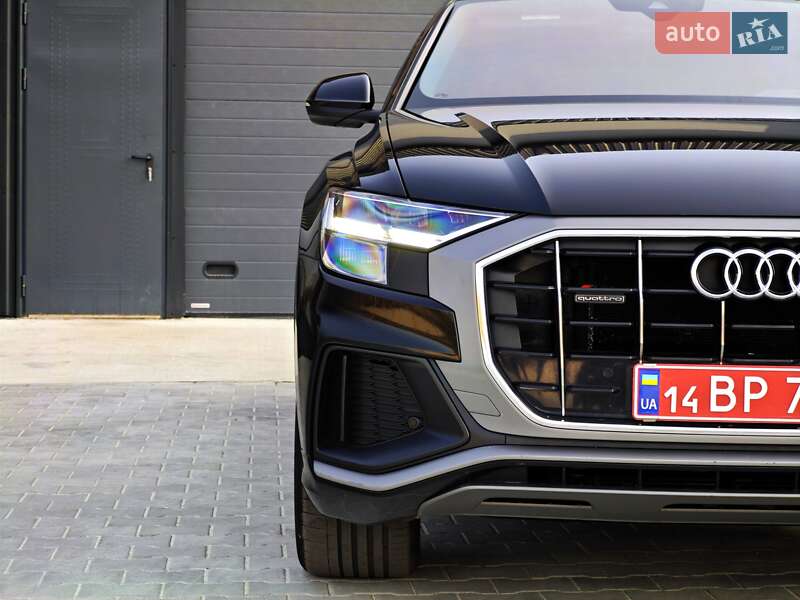 Внедорожник / Кроссовер Audi Q8 2018 в Ровно