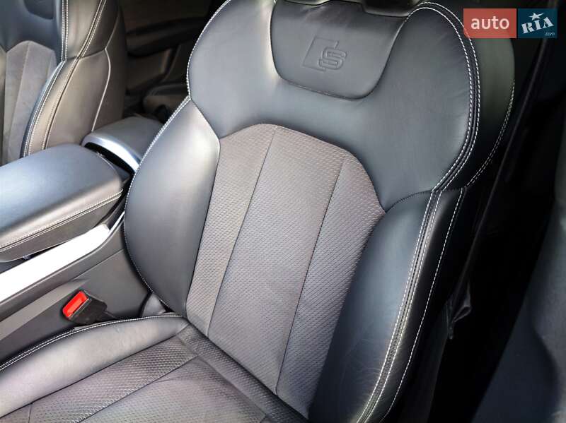 Внедорожник / Кроссовер Audi Q8 2018 в Ровно