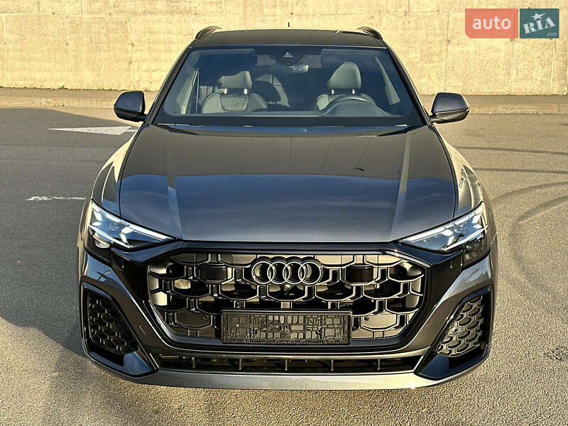 Позашляховик / Кросовер Audi Q8 2025 в Києві