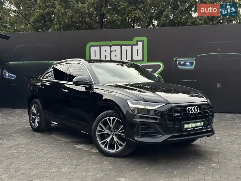 Позашляховик / Кросовер Audi Q8 2021 в 