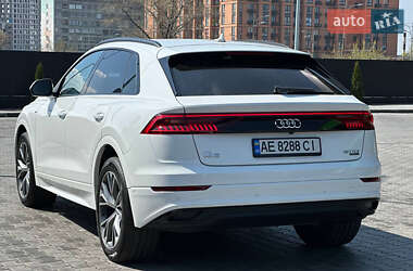 Внедорожник / Кроссовер Audi Q8 2020 в 