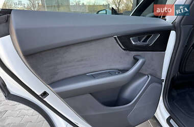 Внедорожник / Кроссовер Audi Q8 2020 в 